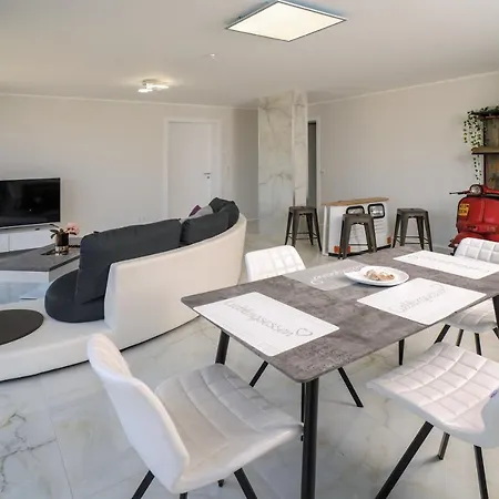 Designlofts über Der Stadt - Sennhütte 15 Apartment *