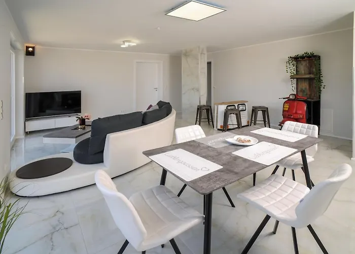 Designlofts Ueber Der Stadt - Sennhuette 15 Apartment *